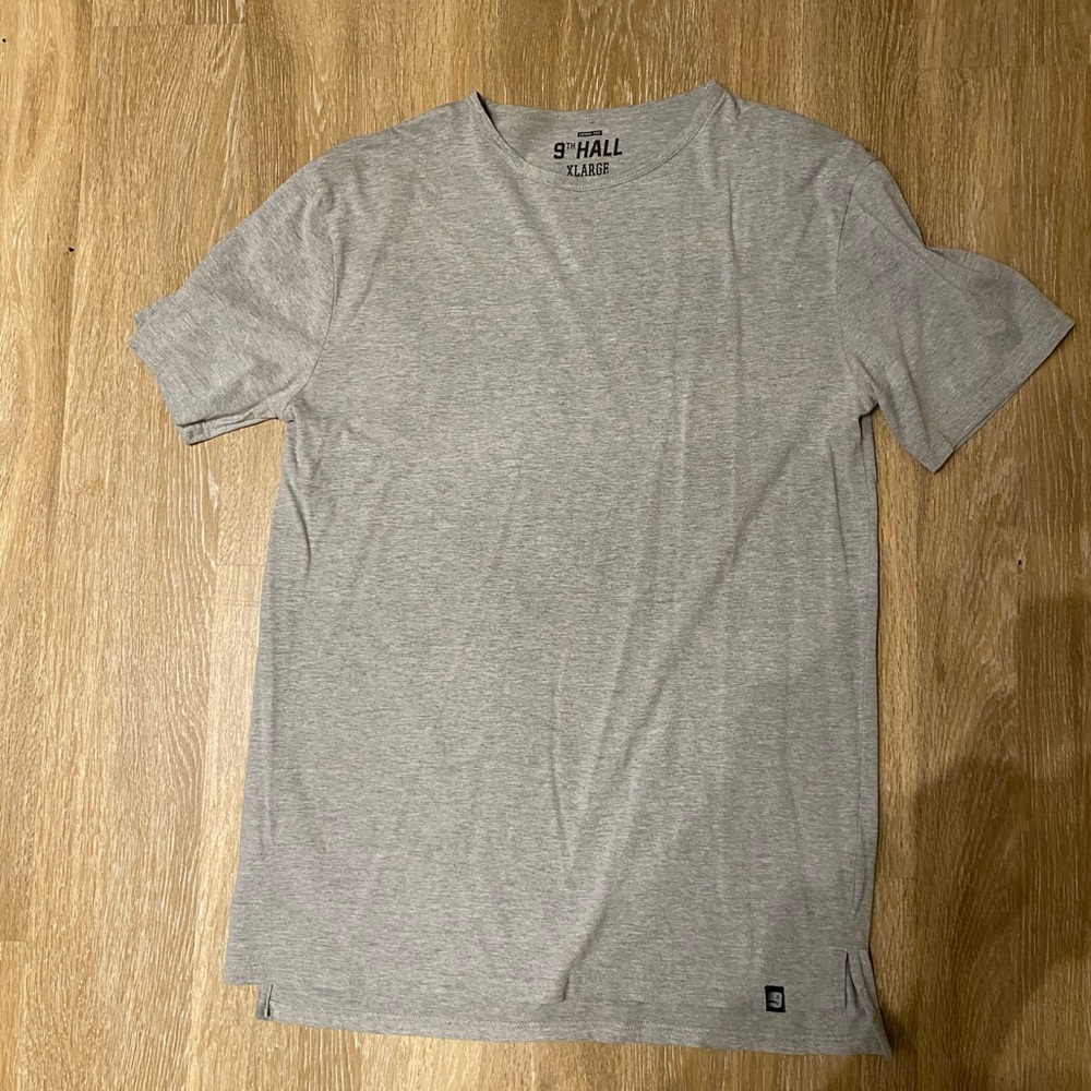 Men’s XL  Ninth Hall Tee shirt